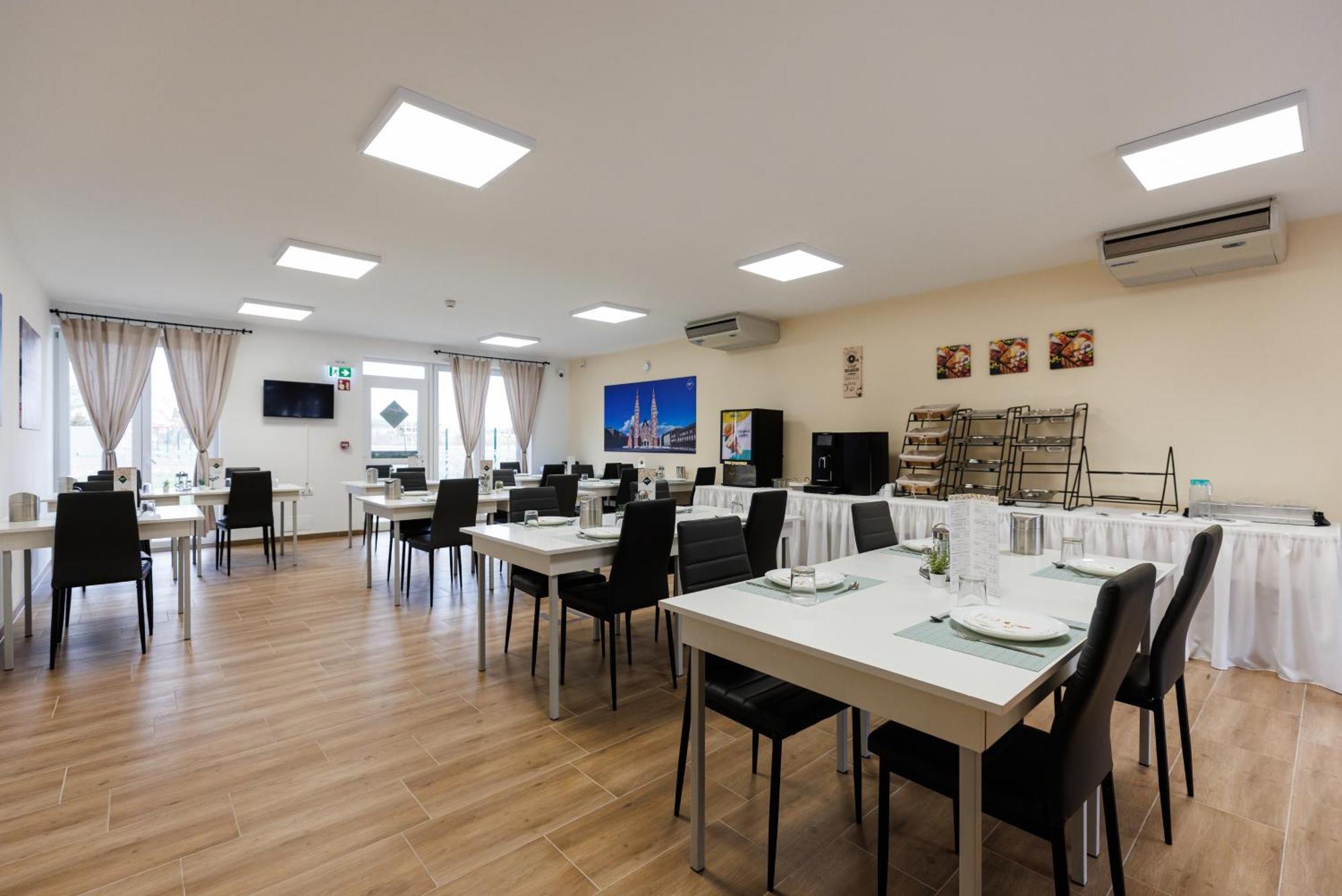 Safari Hotel Szeged Eksteriør billede